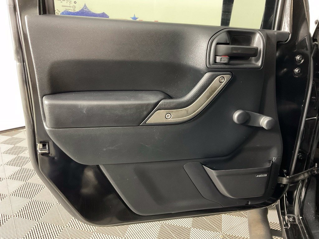 Used 2016 Jeep Wrangler Sport AWD/4WD image 12