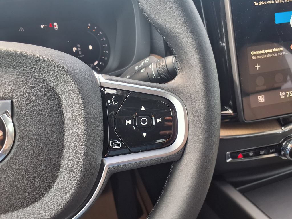 New 2026 Volvo XC60 B5 Plus w/ Protection Package Premier AWD/4WD image 21