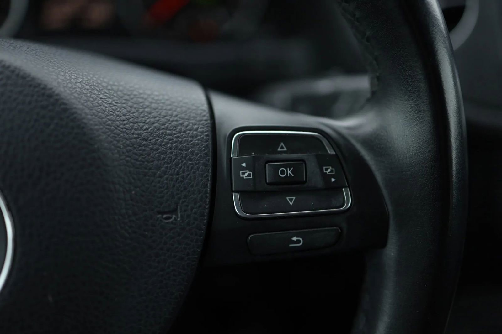 Used 2017 Volkswagen Tiguan S image 20