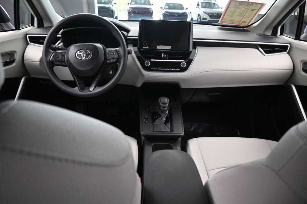 Used 2026 Toyota Corolla Cross L FWD image 35