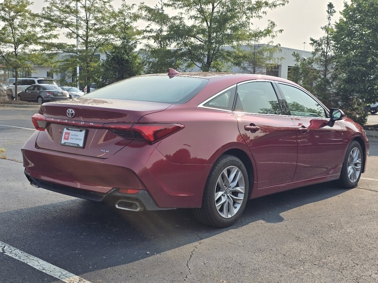 Certified 2019 Toyota Avalon XLE w/ Moonroof Package FWD image 7