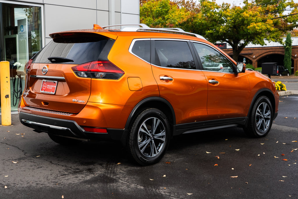 Used 2020 Nissan Rogue SV w/ Sun & Sound Touring Package AWD/4WD image 6