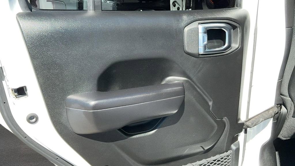 Used 2021 Jeep Gladiator Mojave w/ Trailer Tow Package image 19