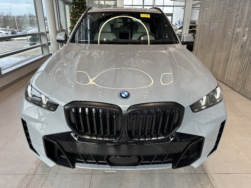 New 2026 BMW X5 xDrive50e w/ M Sport Package image 2