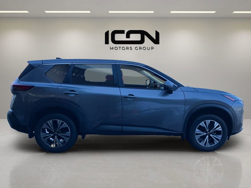 Used 2023 Nissan Rogue SV image 6