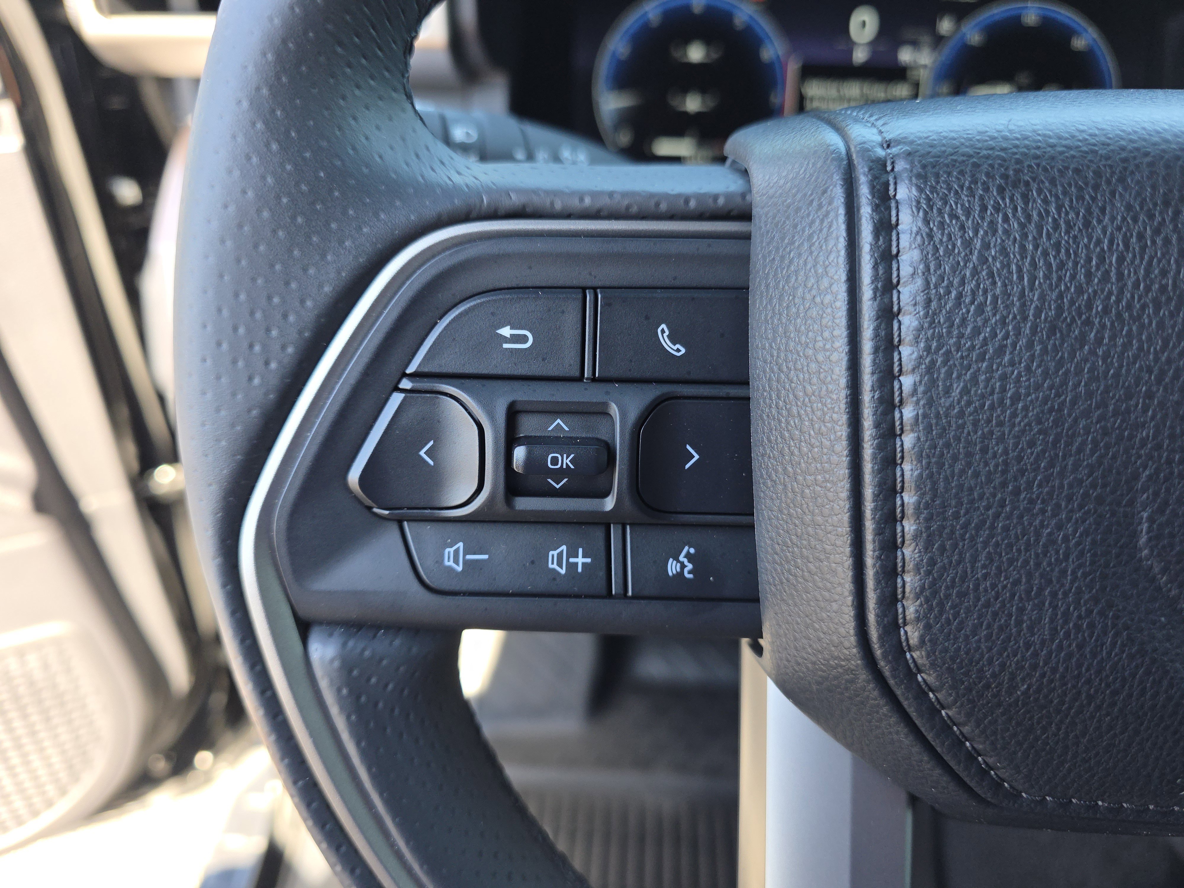 Used 2025 Toyota 4Runner Limited image 34