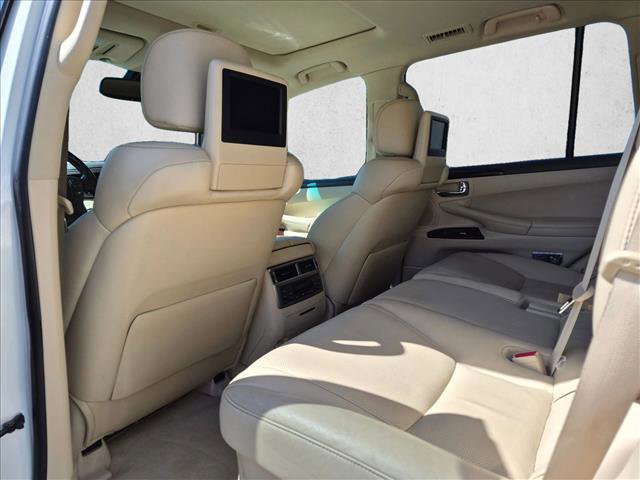 Used 2014 Lexus LX 570 4WD image 12
