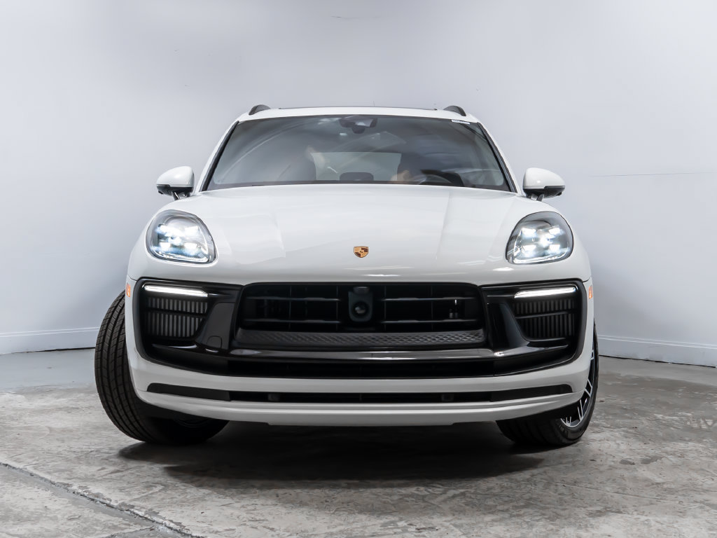 New 2026 Porsche Macan GTS AWD/4WD image 10