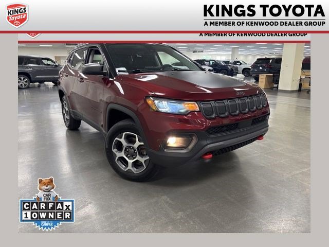 Used 2022 Jeep Compass Trailhawk w/ Trailhawk Convenience Group AWD/4WD image 1