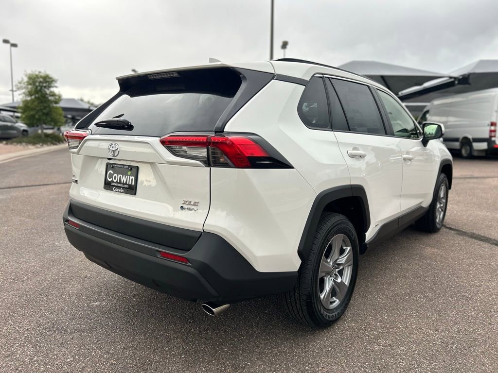 Used 2025 Toyota RAV4 XLE image 31