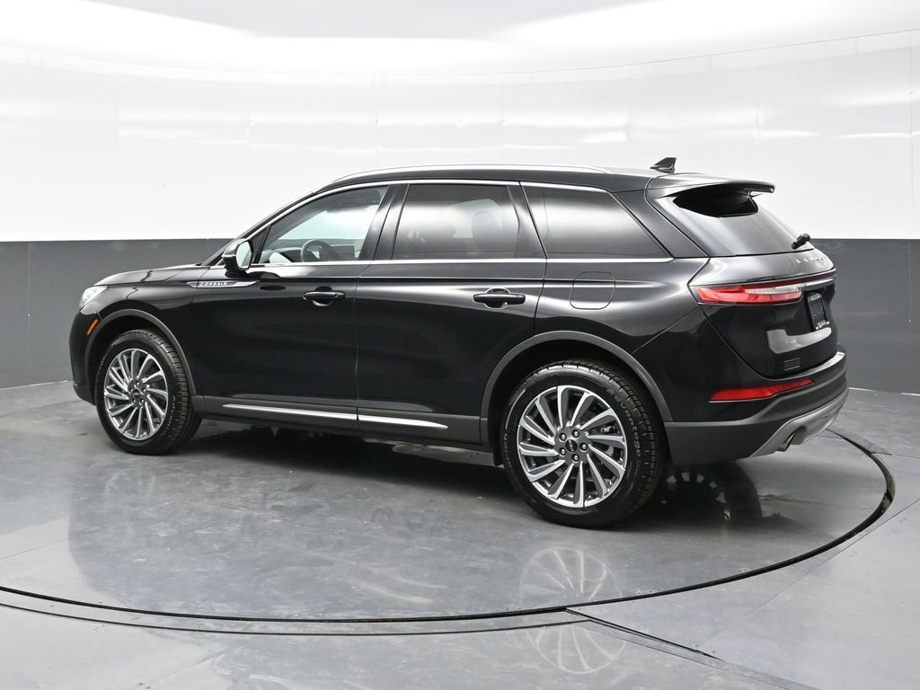 Used 2024 Lincoln Corsair Reserve w/ Equipment Group 201A AWD/4WD image 4