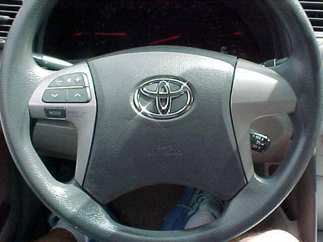 Used 2009 Toyota Camry LE FWD image 29