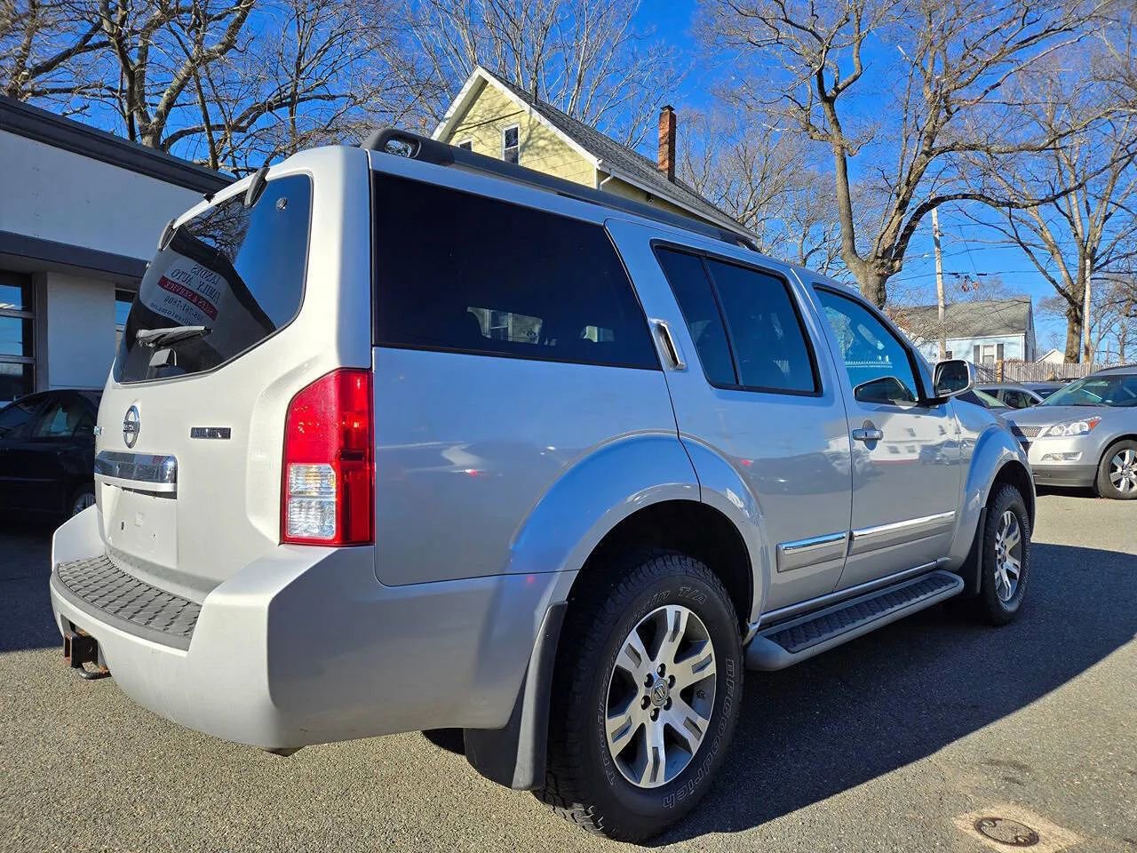 Used 2011 Nissan Pathfinder Silver image 26