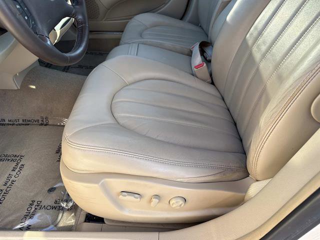 Used 2011 Buick Lucerne CXL w/ Driver Confidence Package image 13
