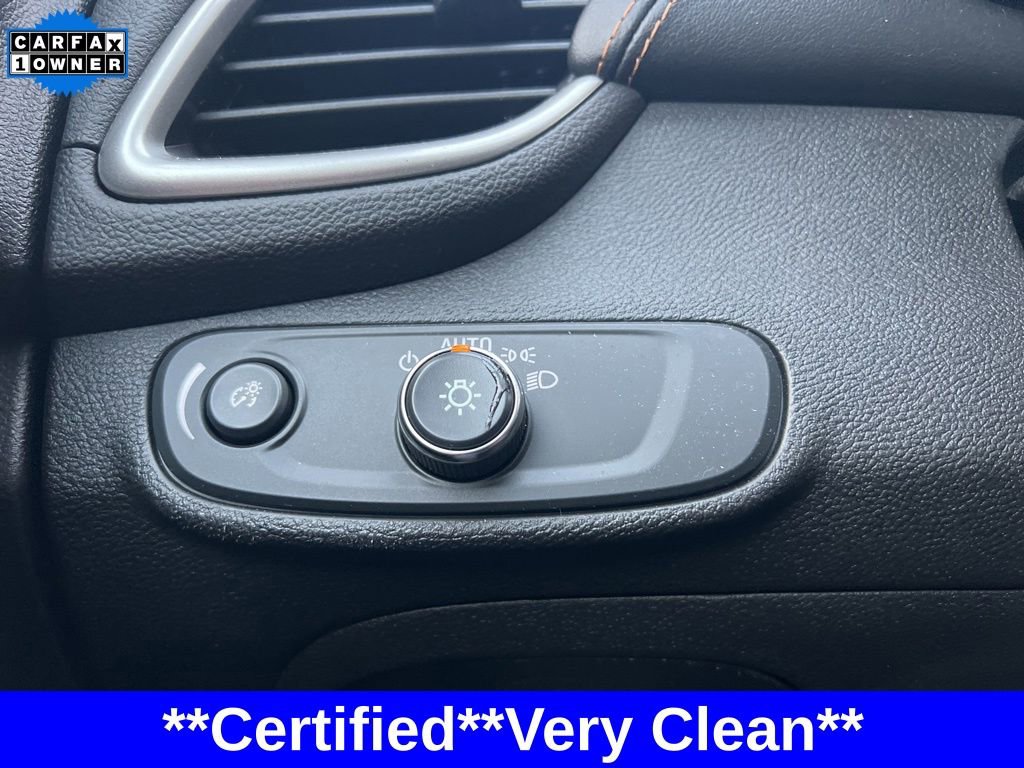 Used 2020 Chevrolet Trax LT w/ LT Convenience Package image 13