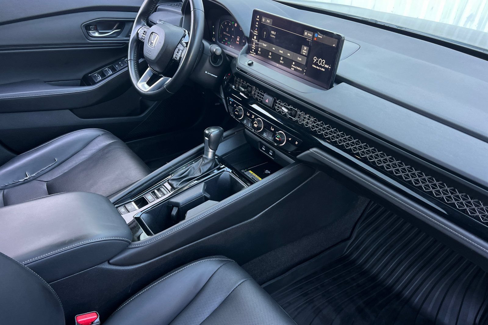 Used 2023 Honda Accord Touring image 24