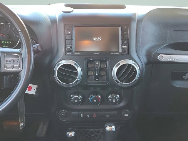 Used 2016 Jeep Wrangler Unlimited Sahara image 13