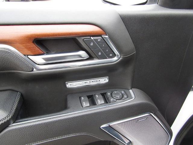 Used 2023 GMC Sierra 1500 Denali w/ Technology Package AWD/4WD image 31