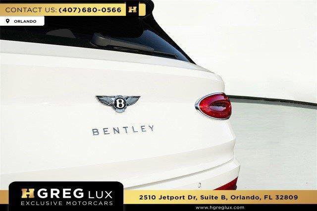 Used 2022 Bentley Bentayga AWD/4WD image 24