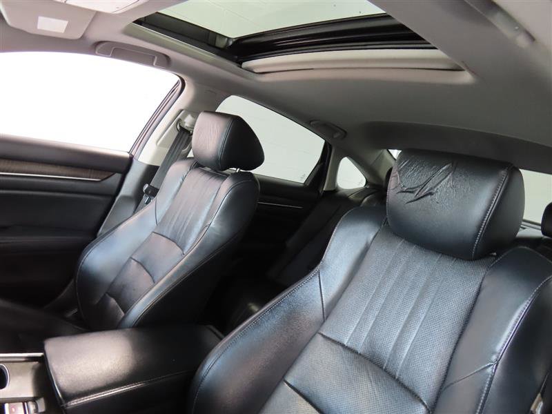 Used 2018 Honda Accord Touring image 27