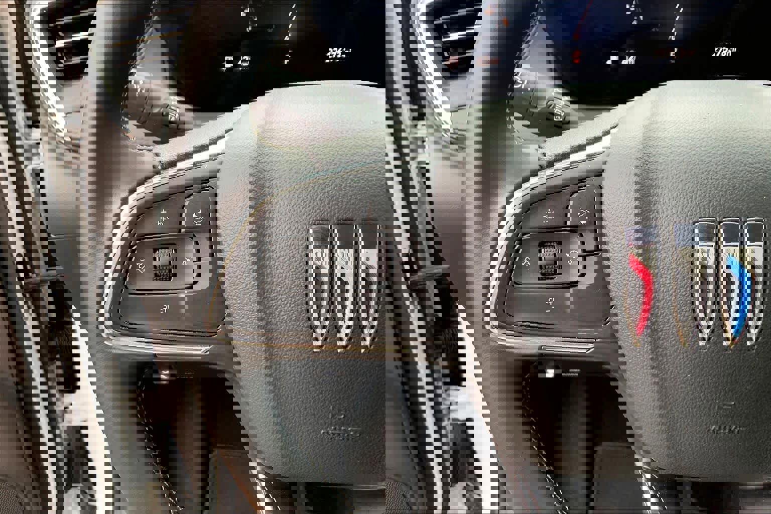 Used 2025 Buick Encore GX Preferred AWD/4WD image 24