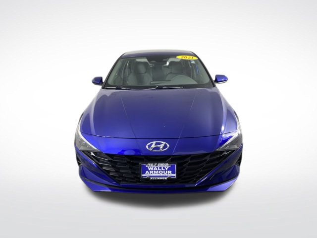 Used 2021 Hyundai Elantra SE FWD image 11