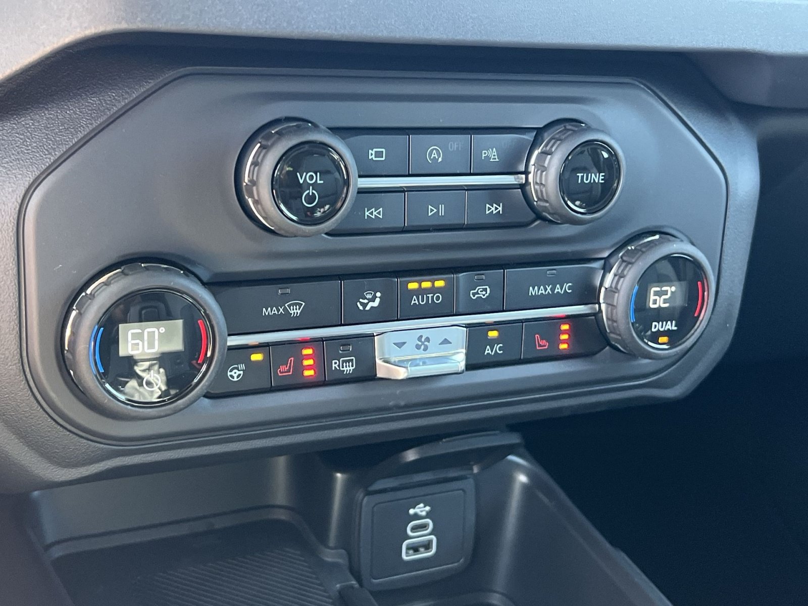 New 2026 Ford Bronco Outer Banks AWD/4WD image 21