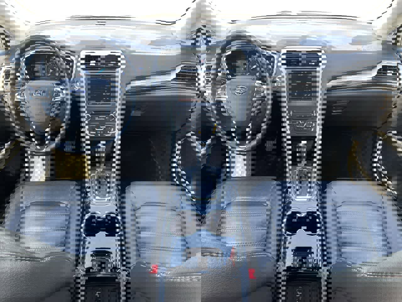 Used 2016 Ford Fusion SE w/ Equipment Group 202A image 23