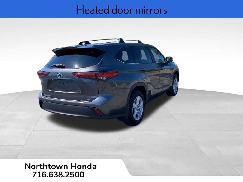 Used 2023 Toyota Highlander L AWD/4WD image 9