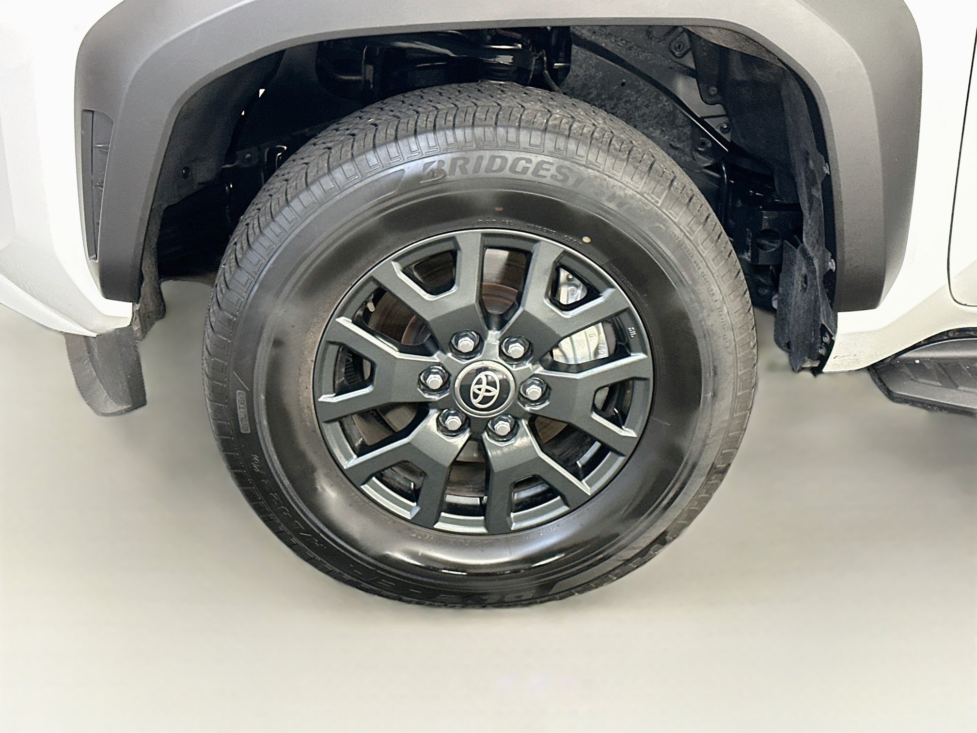 Used 2025 Toyota 4Runner SR5 AWD/4WD image 34
