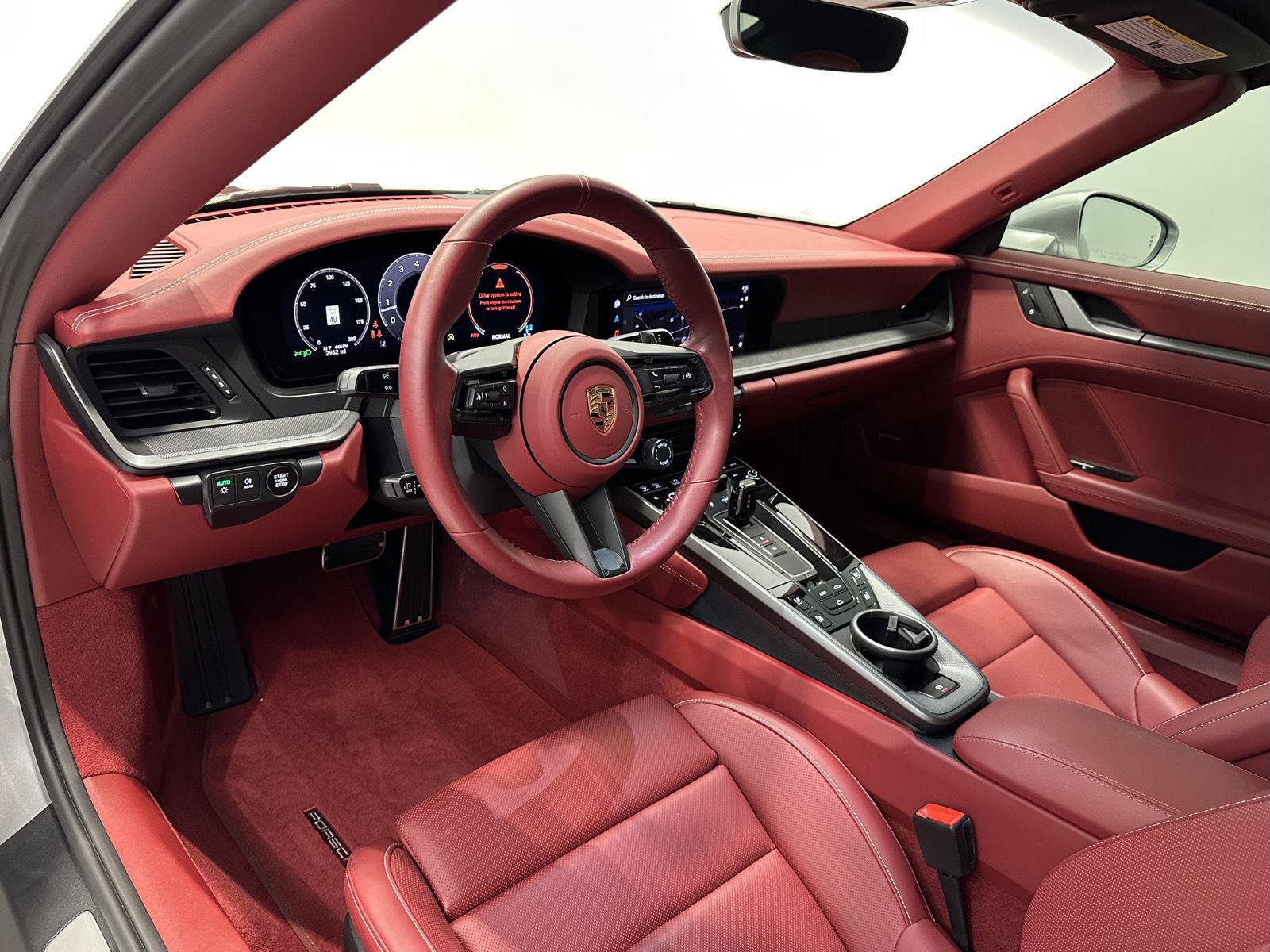 Used 2025 Porsche 911 Carrera RWD image 4