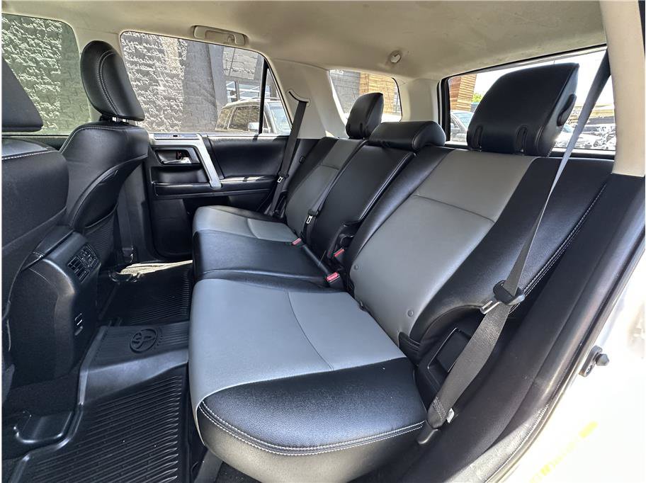 Used 2017 Toyota 4Runner SR5 Premium AWD/4WD image 16