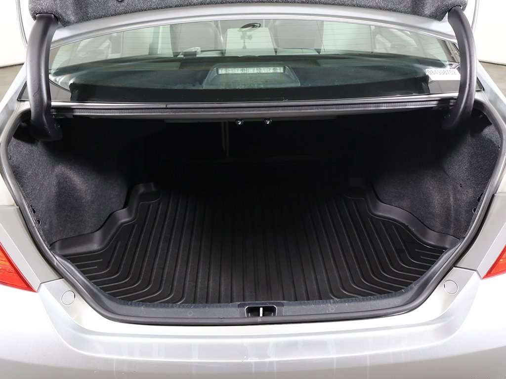 Used 2015 Toyota Camry SE image 16