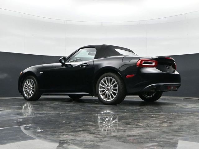 Used 2018 FIAT 124 Spider Classica w/ Technology Group RWD image 31
