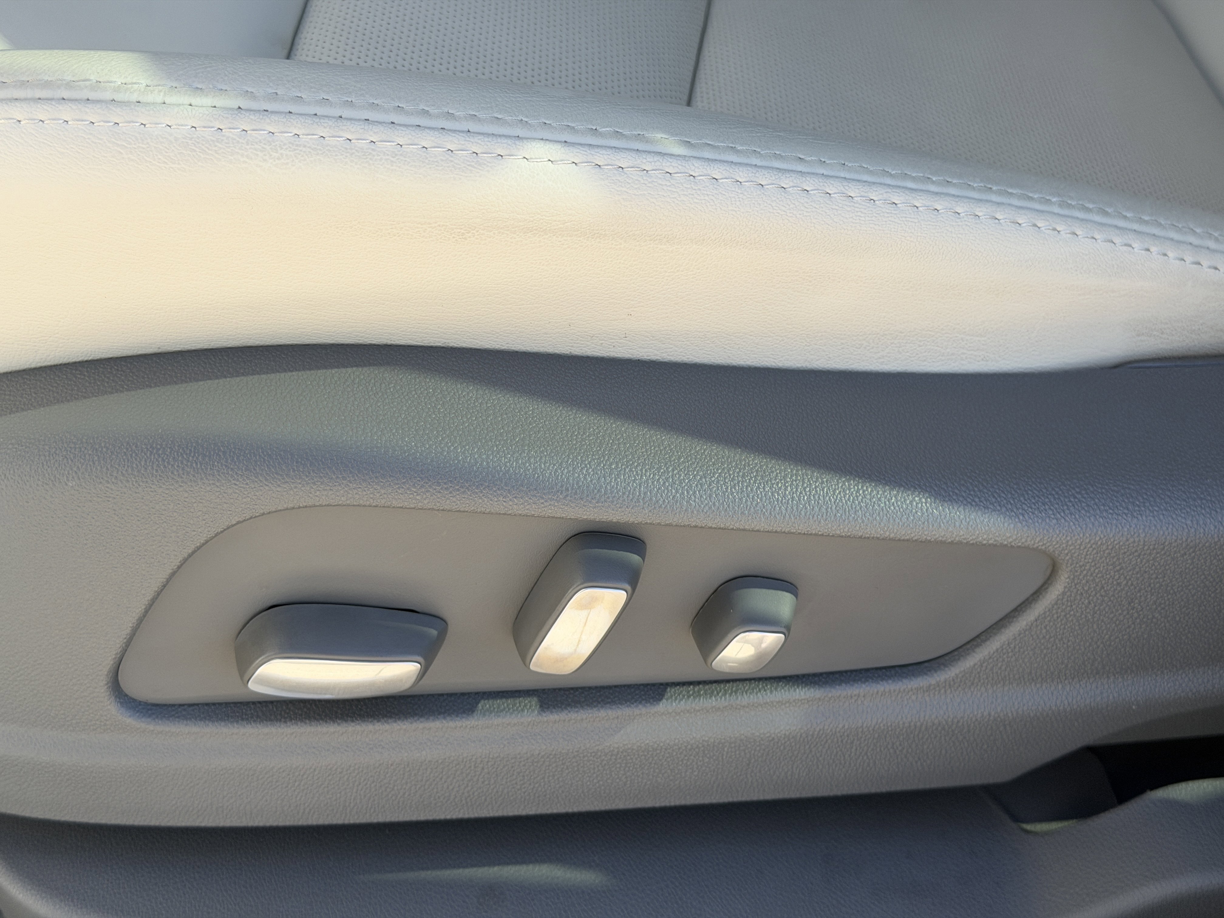 Certified 2022 Cadillac XT5 Premium Luxury image 20