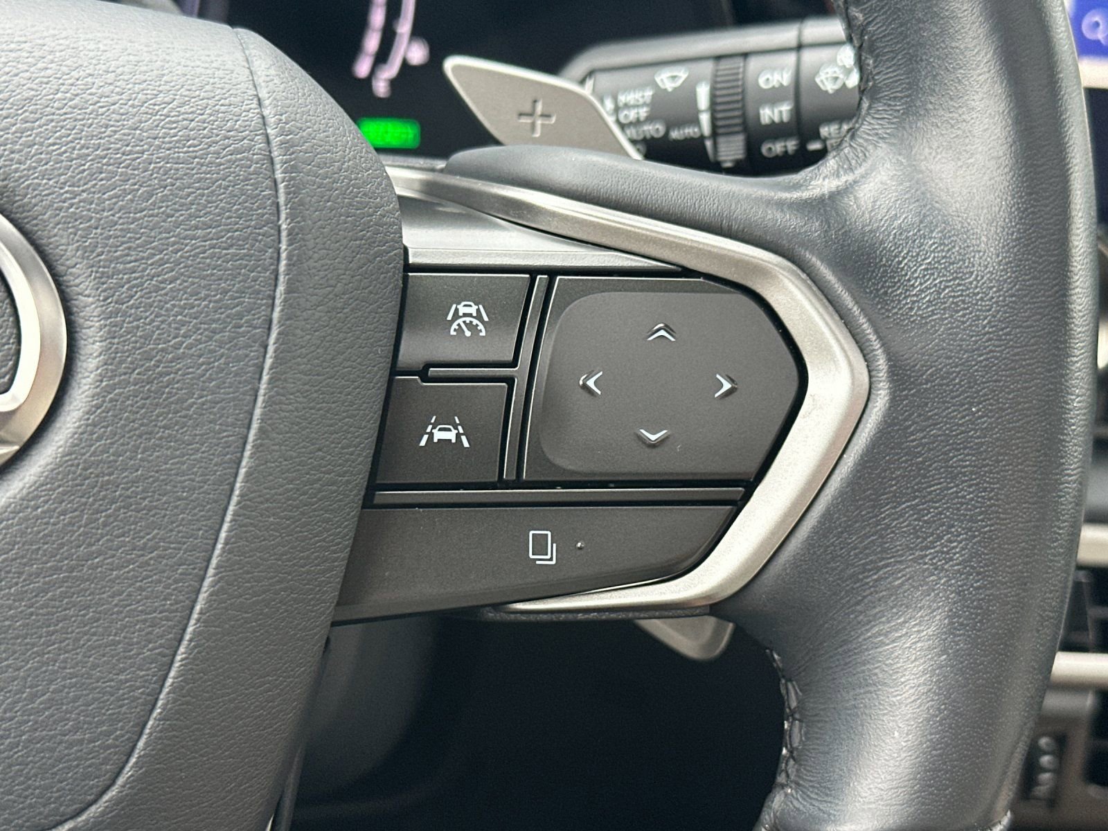 Used 2024 Lexus RX 350 w/ Convenience Package image 25