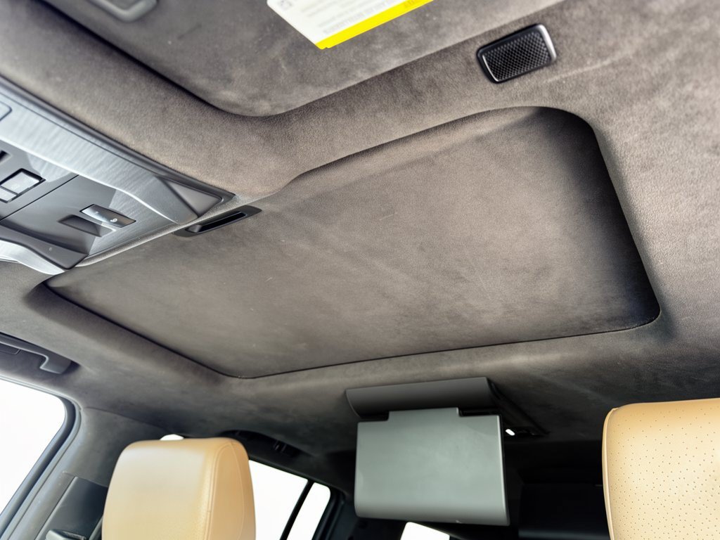 Used 2018 Cadillac Escalade ESV Platinum AWD/4WD image 27
