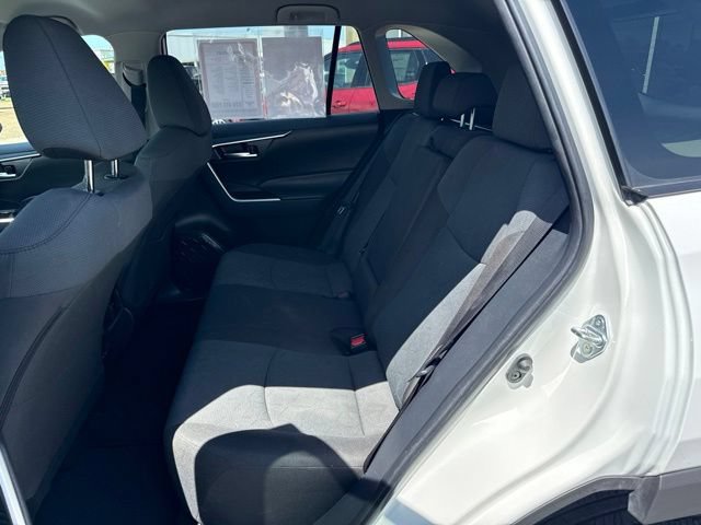Used 2025 Toyota RAV4 XLE AWD/4WD image 13