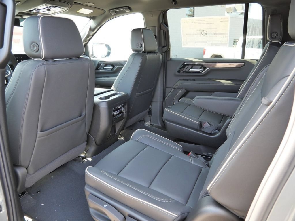 New 2026 GMC Yukon XL Elevation AWD/4WD image 34