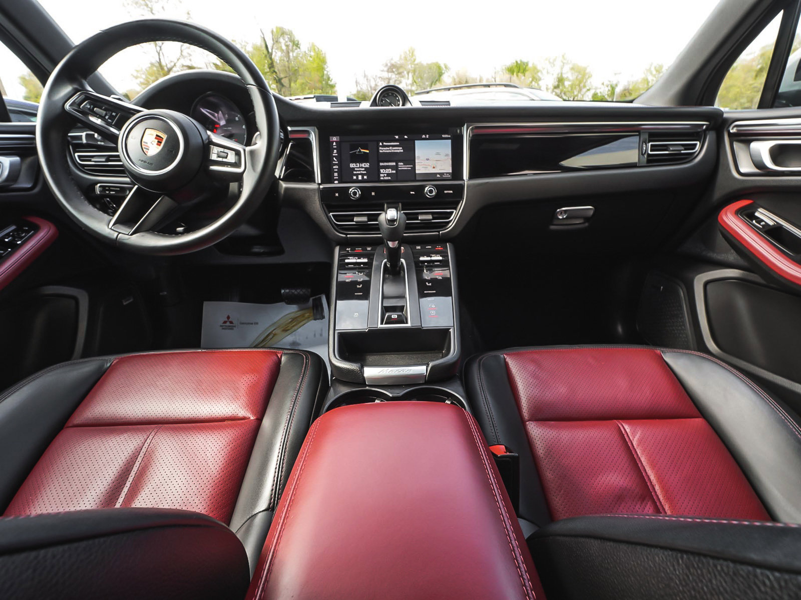 Used 2022 Porsche Macan AWD/4WD image 38