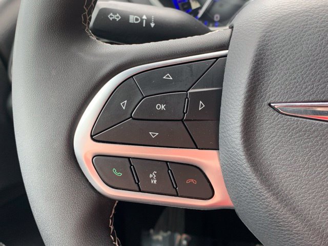 Used 2025 Chrysler Pacifica Select FWD image 22