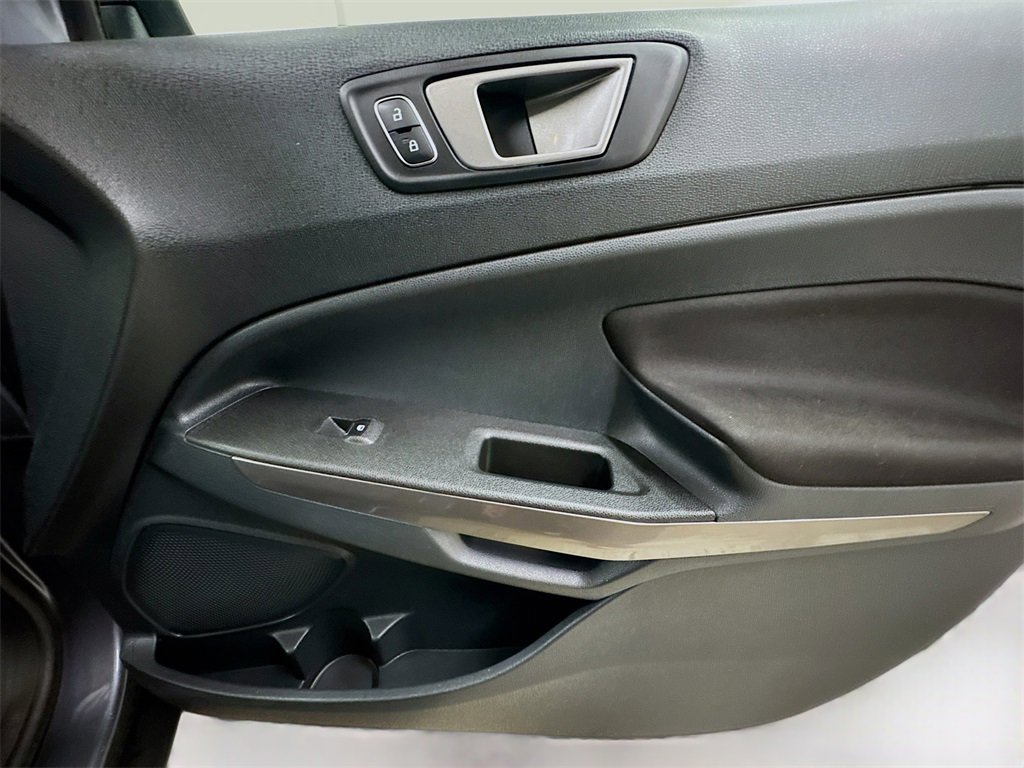 Used 2021 Ford EcoSport SE image 28