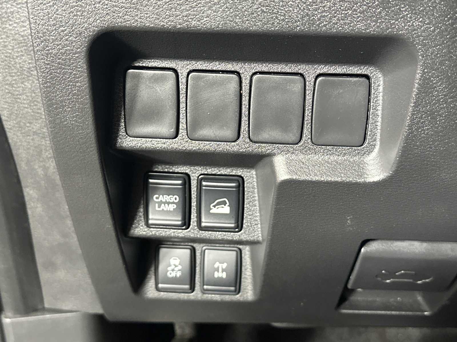 Used 2024 Nissan Frontier PRO-4X AWD/4WD image 29