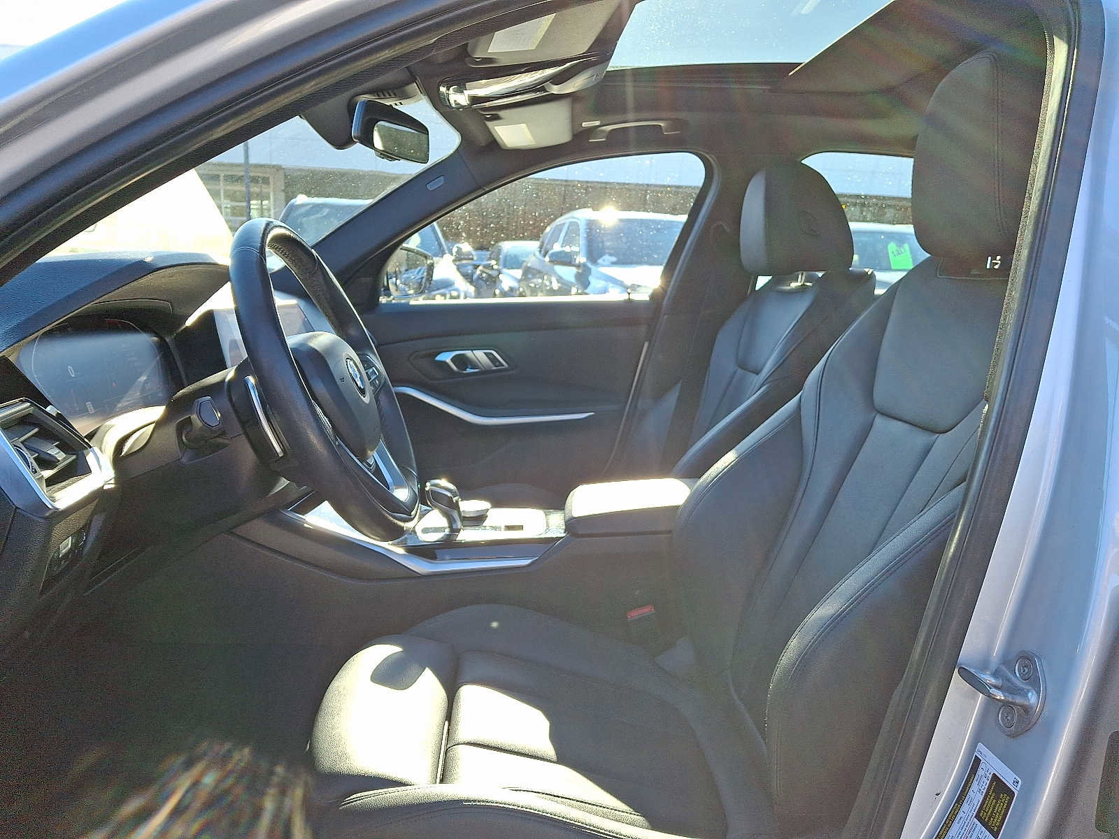 Used 2019 BMW 330i xDrive Sedan w/ Driving Assistance Package image 14