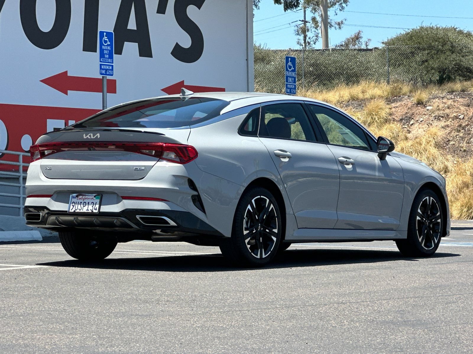 Used 2023 Kia K5 GT-Line w/ GT-Line Premium Package FWD image 5