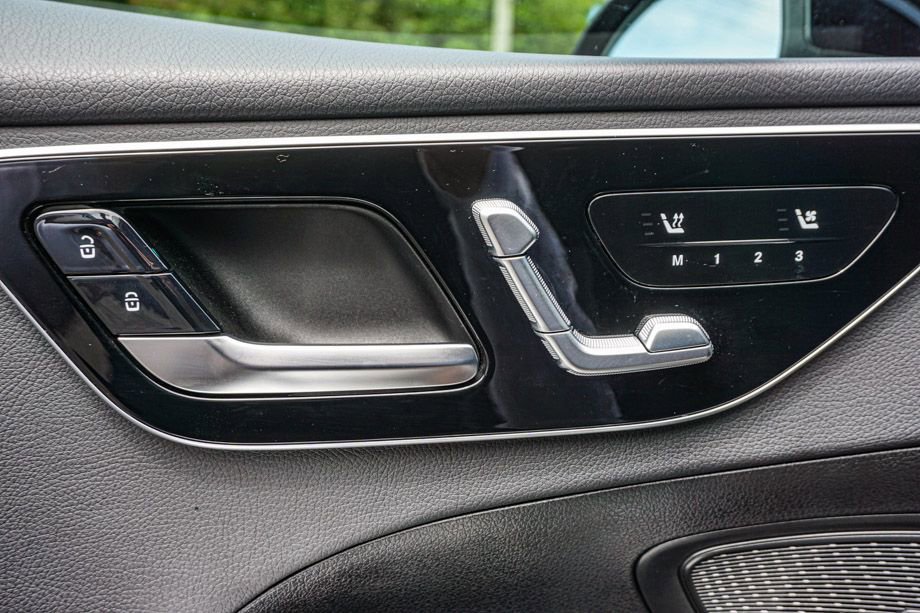 Used 2025 Mercedes-Benz C 300 Sedan image 45