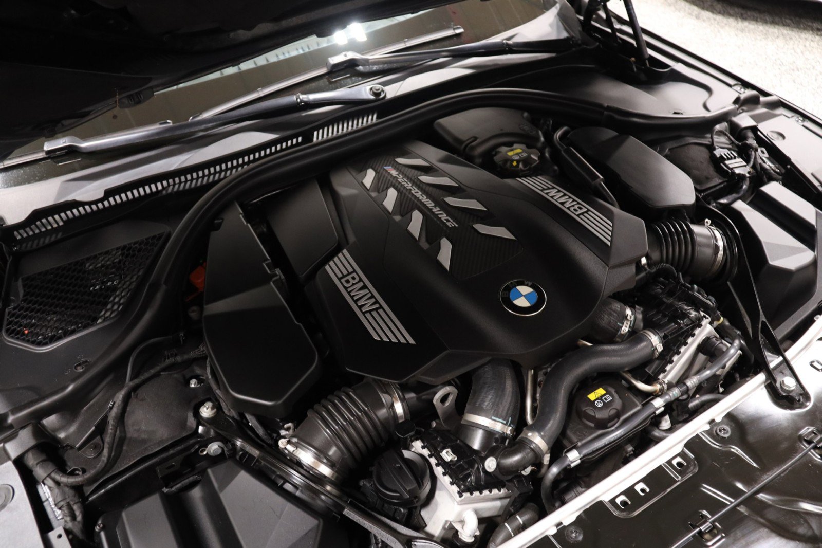 Used 2019 BMW M850i xDrive Coupe w/ Comfort Seating Package AWD/4WD image 16