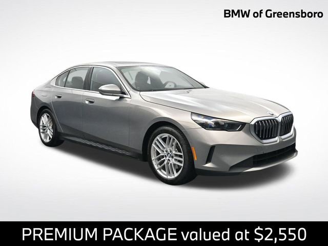 Used 2024 BMW 530i 530i w/ Premium Package image 1