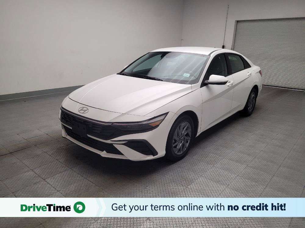 Used 2024 Hyundai Elantra SEL FWD image 1