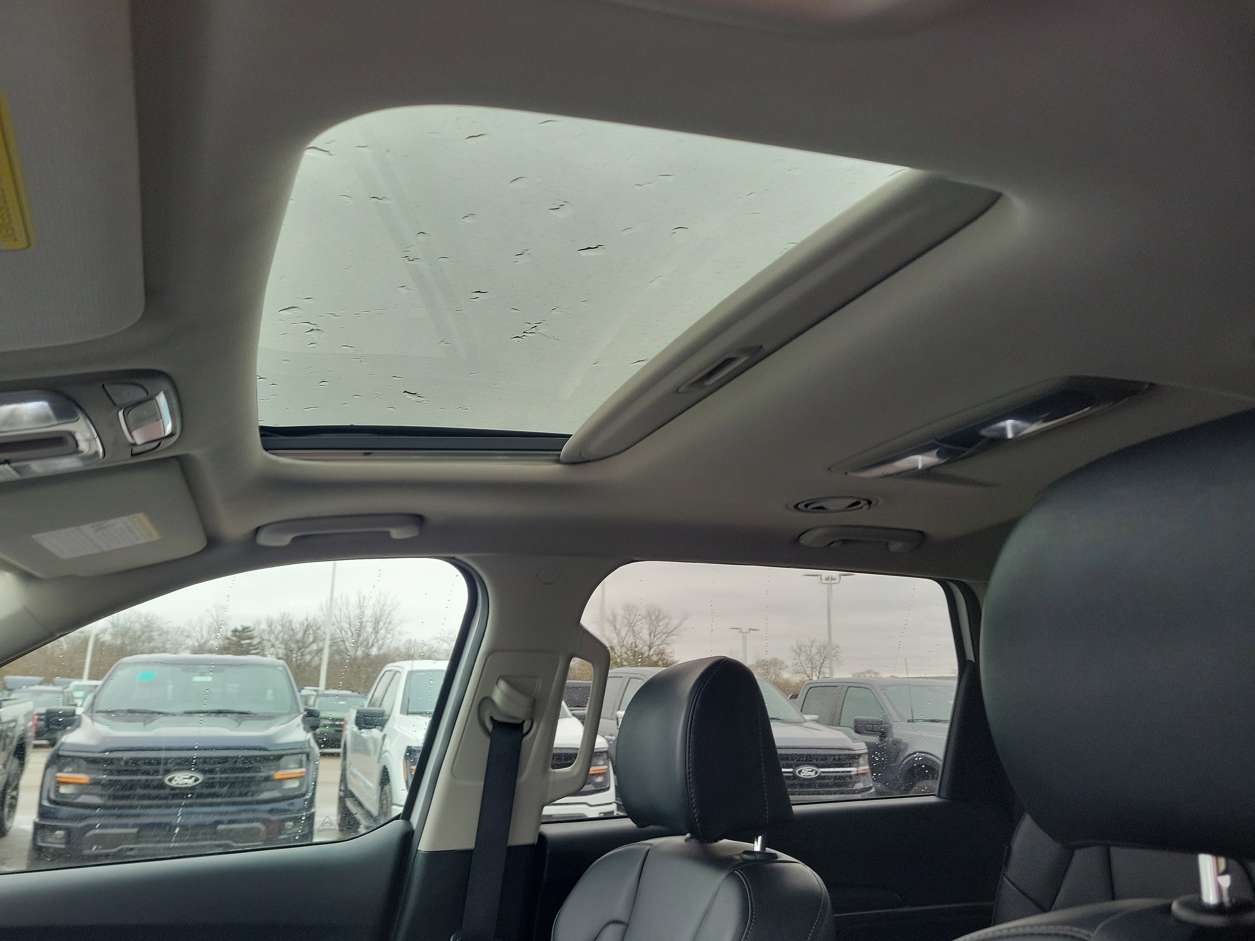 Used 2024 Kia Telluride S w/ S Sunroof Package image 32